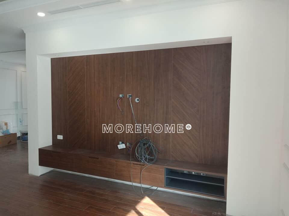 Thi công kệ tivi gỗ công nghiệp hiện đại cho chung cư An Bình city Mẫu kệ ti vi phòng khách chung cư bằng gỗ đẹp, ấn tượng